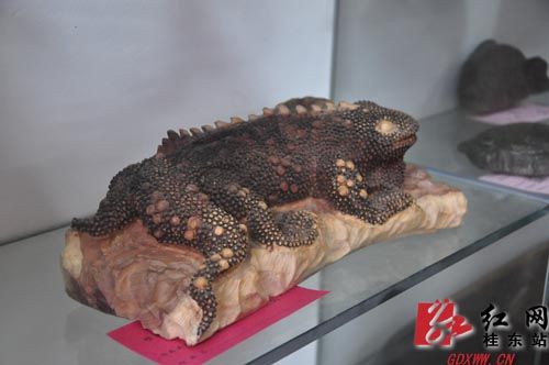桂东县首届工艺美术品展评活动圆满举行，匠心之作集中亮相